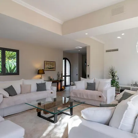 Villa Ref 2154 - Provencale To Rent