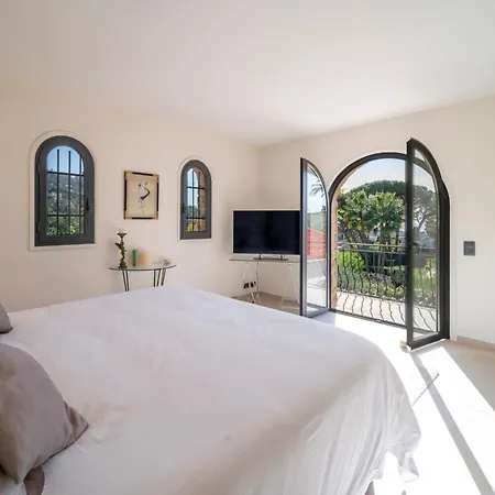 Ref 2154 - Provencale To Rent Cannes